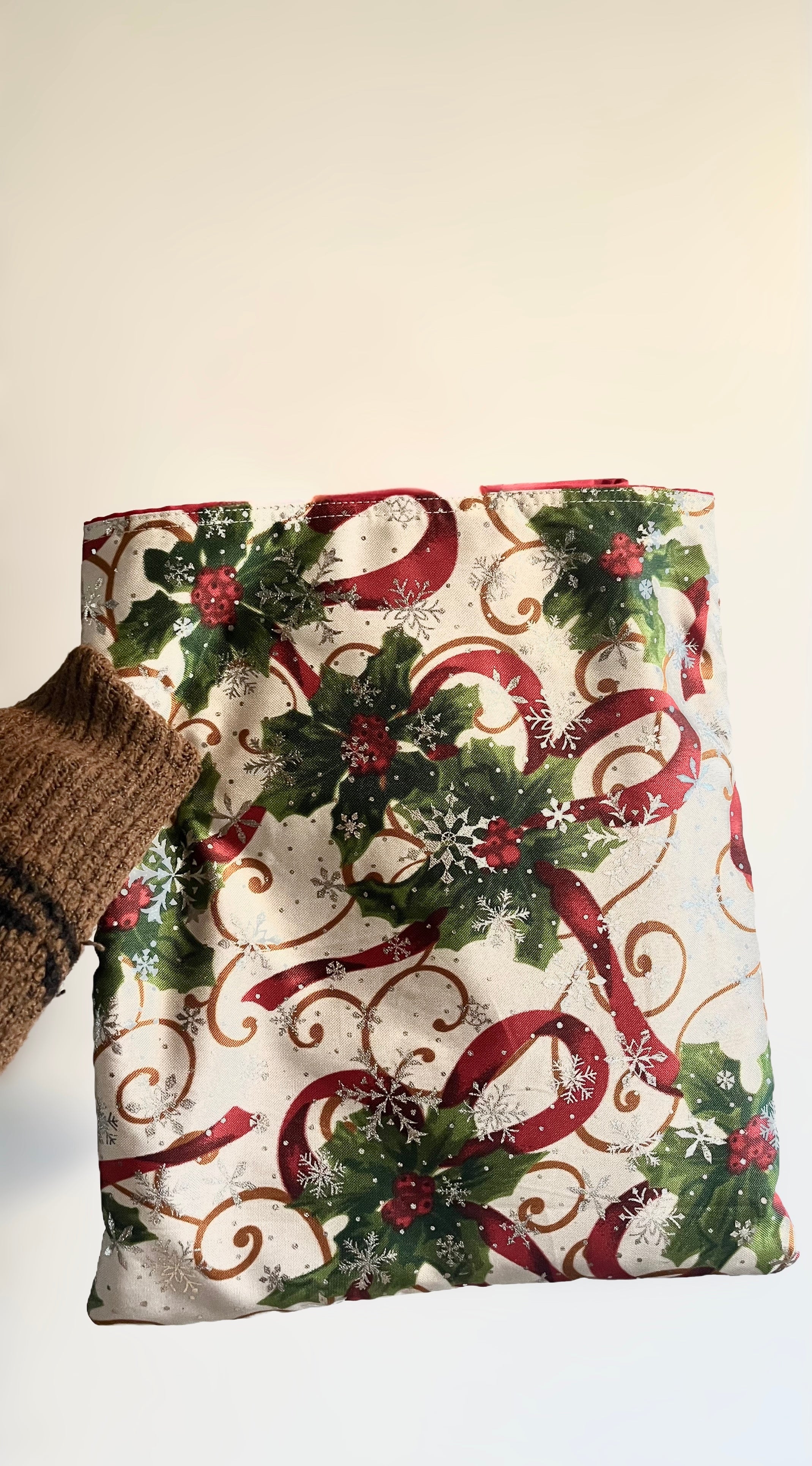 Red Bow Christmas Print Book Sleeve With Front Pocket