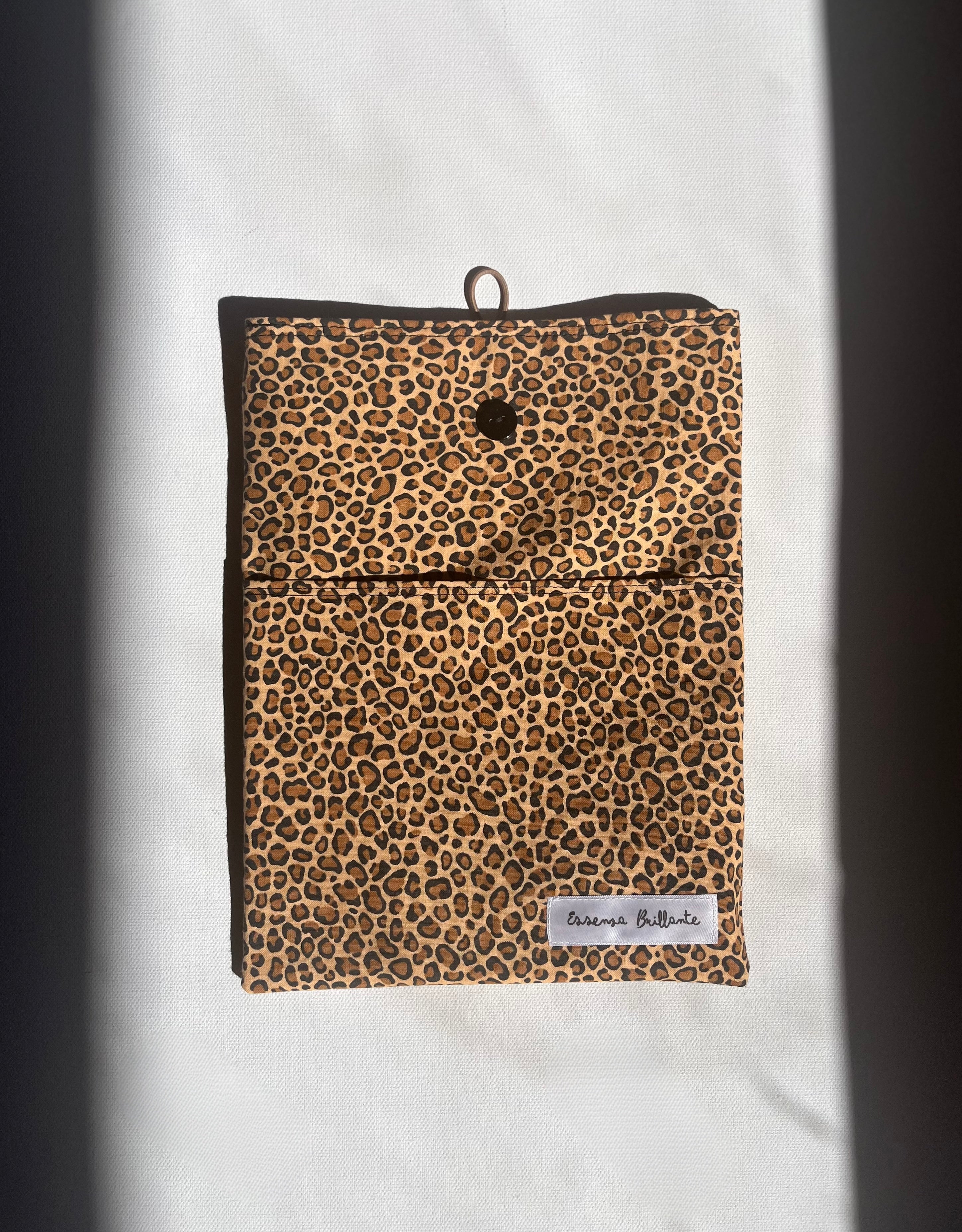 Leopard Print w Front Pocket Book Sleeve
