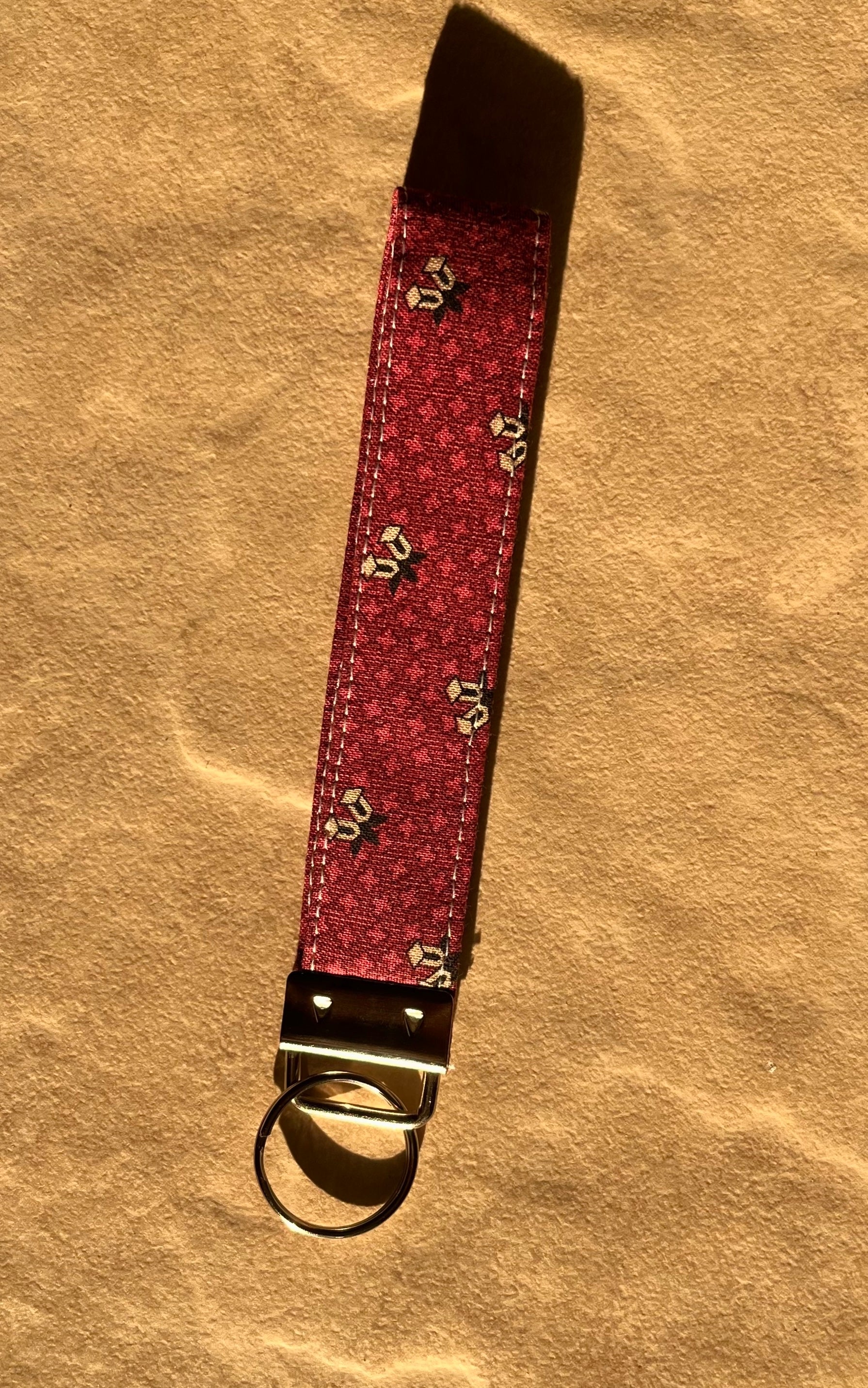 Red Pattern Wristlet
