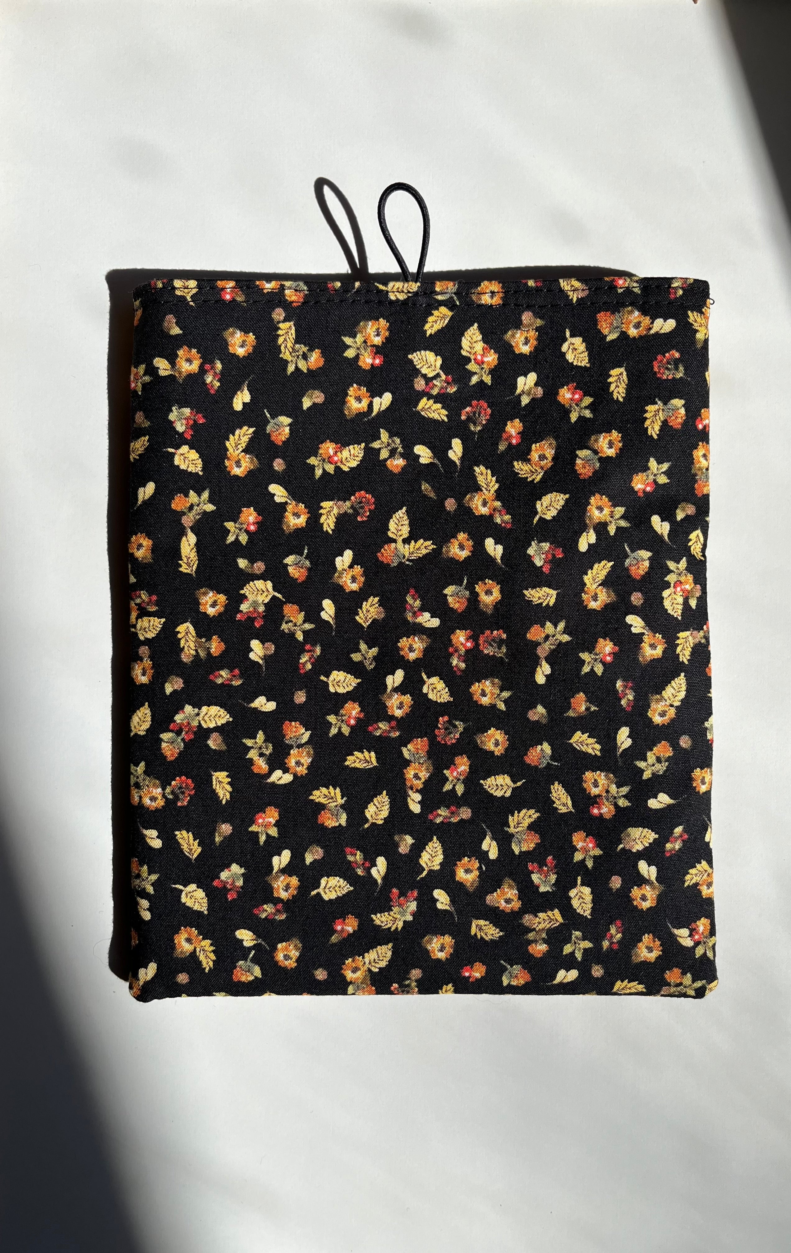 Fall Leaves w Front Pocket Book Sleeve